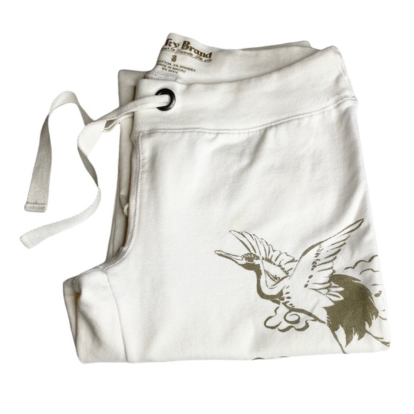 HTF: Lucky ☘︎︎ Asian Crane Tattoo Watercolor Floral Cropped Sweatpants ☘︎︎ White - Picture 3 of 15